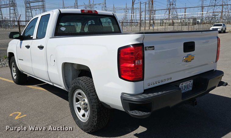 image for item EJ7464 2015 Chevrolet Silverado 1500 Double Cab pickup truck