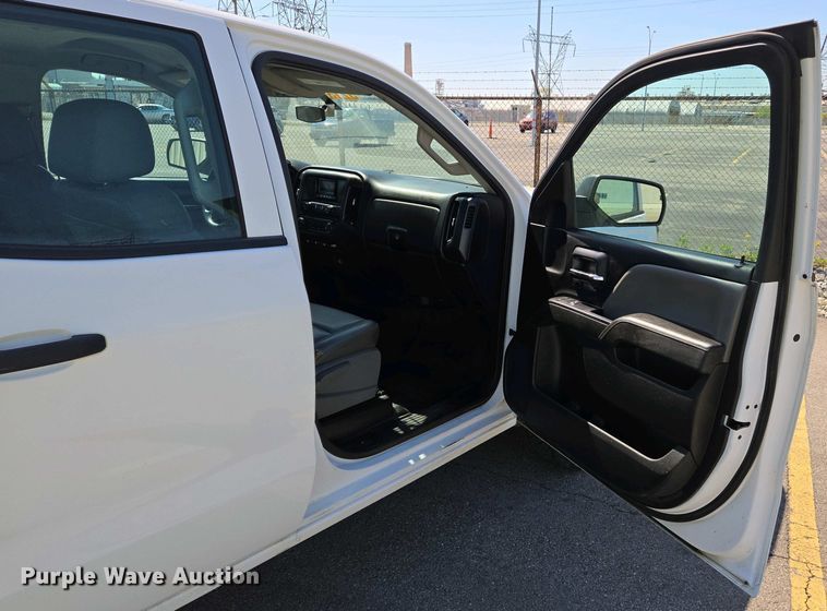 image for item EJ7464 2015 Chevrolet Silverado 1500 Double Cab pickup truck