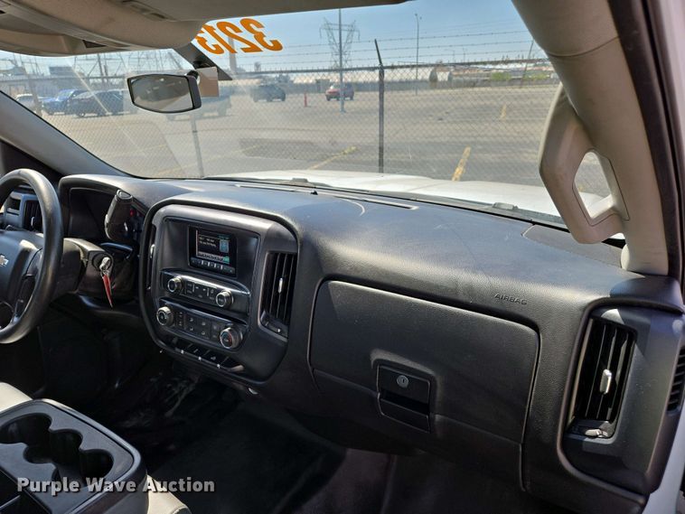 image for item EJ7464 2015 Chevrolet Silverado 1500 Double Cab pickup truck