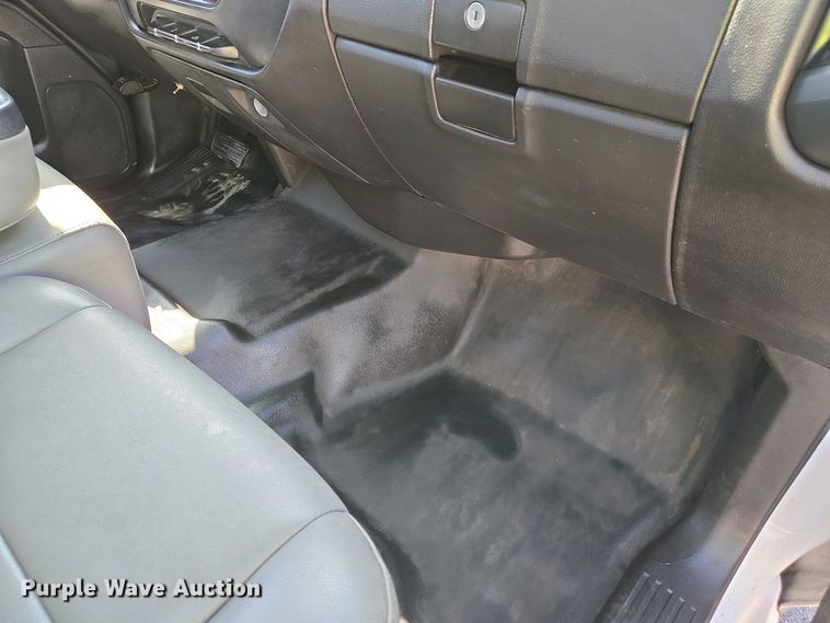 image for item EJ7464 2015 Chevrolet Silverado 1500 Double Cab pickup truck