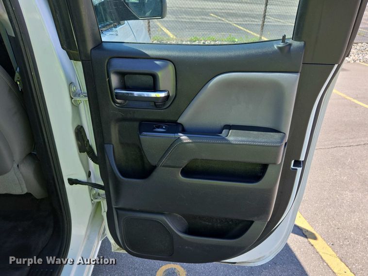 image for item EJ7464 2015 Chevrolet Silverado 1500 Double Cab pickup truck