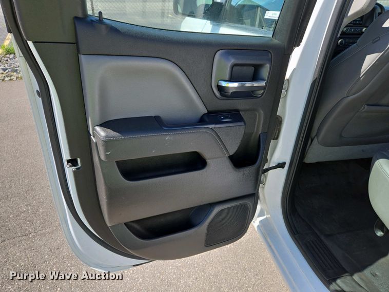 image for item EJ7464 2015 Chevrolet Silverado 1500 Double Cab pickup truck