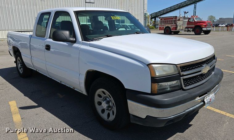 image for item EJ7466 2006 Chevrolet Silverado 1500 Ext. Cab pickup truck