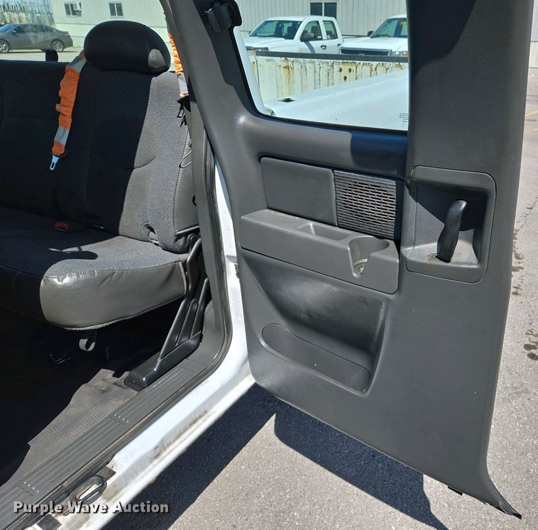 image for item EJ7466 2006 Chevrolet Silverado 1500 Ext. Cab pickup truck