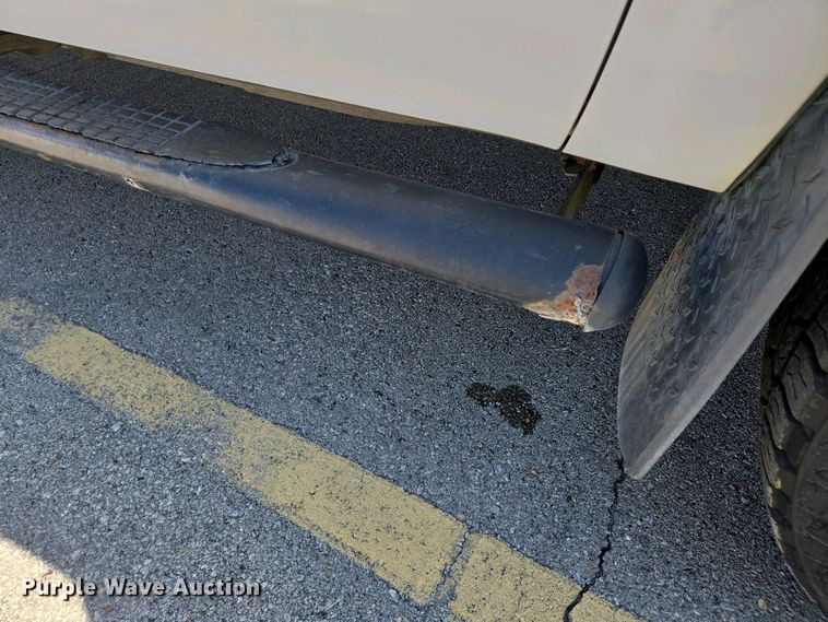 image for item EJ7467 2012 Chevrolet Silverado 2500HD Crew Cab flatbed pickup truck