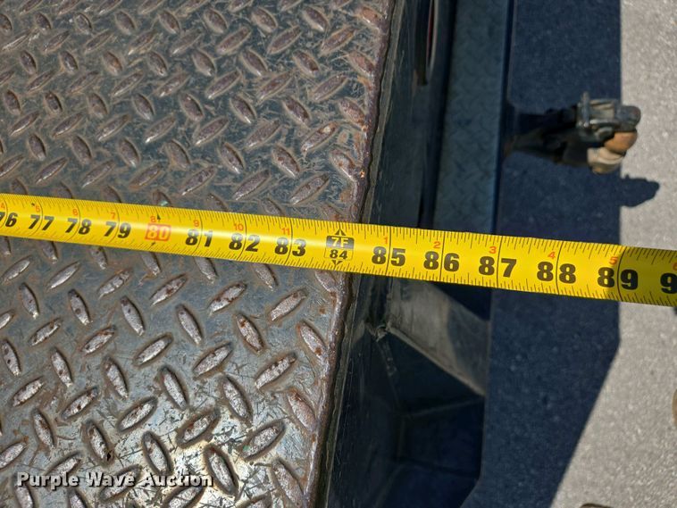 image for item EJ7467 2012 Chevrolet Silverado 2500HD Crew Cab flatbed pickup truck