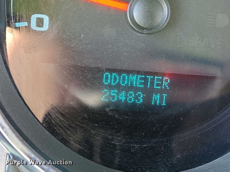 image for item EJ7467 2012 Chevrolet Silverado 2500HD Crew Cab flatbed pickup truck