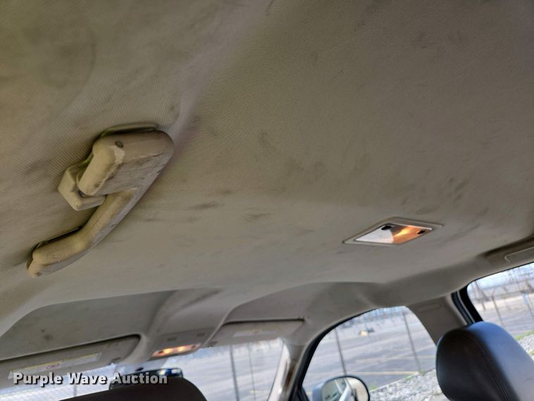 image for item EJ7467 2012 Chevrolet Silverado 2500HD Crew Cab flatbed pickup truck