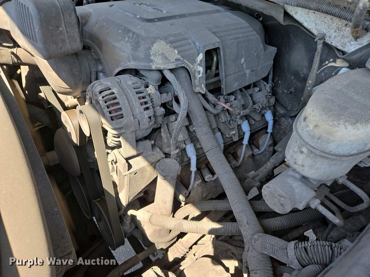 image for item EJ7467 2012 Chevrolet Silverado 2500HD Crew Cab flatbed pickup truck