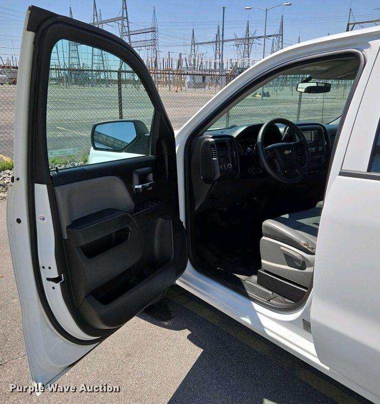 image for item EJ7468 2015 Chevrolet Silverado 1500 Double Cab pickup truck