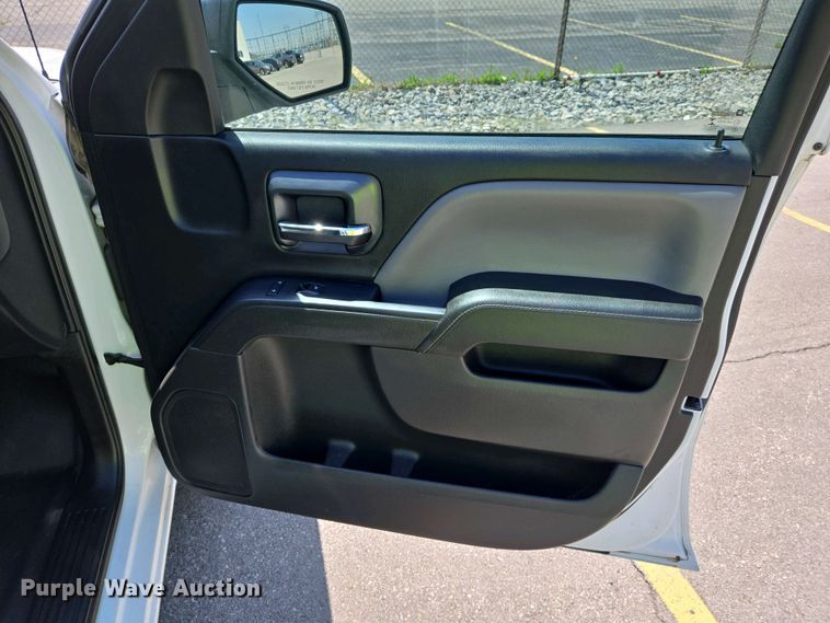 image for item EJ7468 2015 Chevrolet Silverado 1500 Double Cab pickup truck