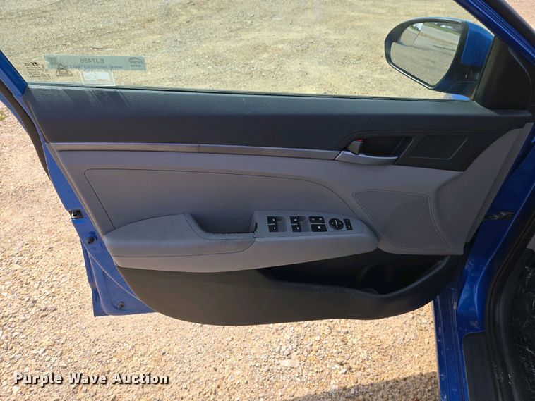 image for item EJ7486 2017 Hyundai Elantra SE 