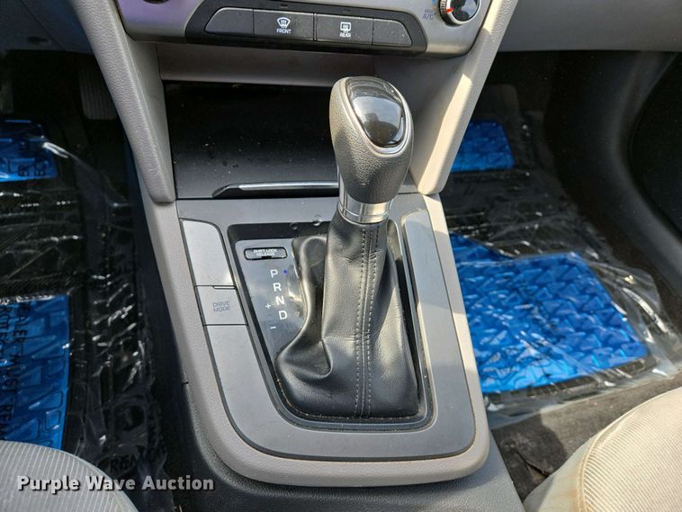 image for item EJ7486 2017 Hyundai Elantra SE 