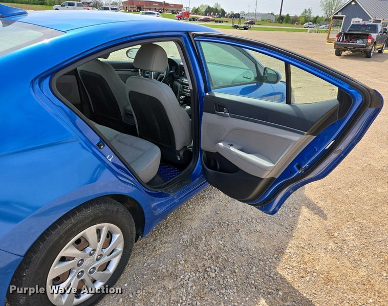 image for item EJ7486 2017 Hyundai Elantra SE 