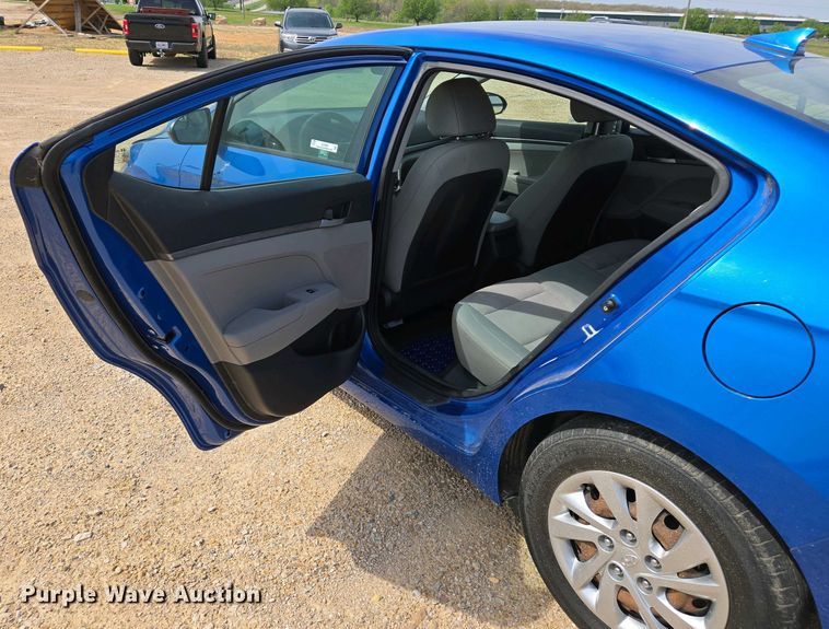 image for item EJ7486 2017 Hyundai Elantra SE 