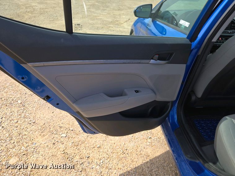 image for item EJ7486 2017 Hyundai Elantra SE 