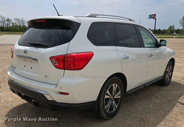 image for item EJ7487 2017 Nissan Pathfinder SUV