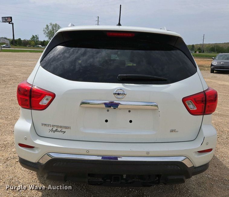 image for item EJ7487 2017 Nissan Pathfinder SUV