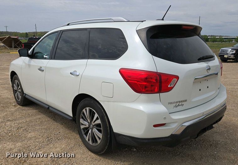 image for item EJ7487 2017 Nissan Pathfinder SUV