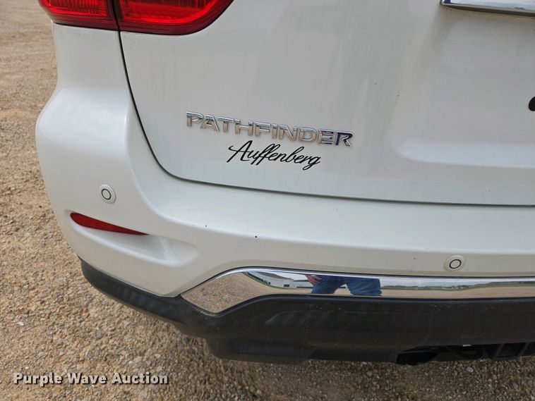 image for item EJ7487 2017 Nissan Pathfinder SUV