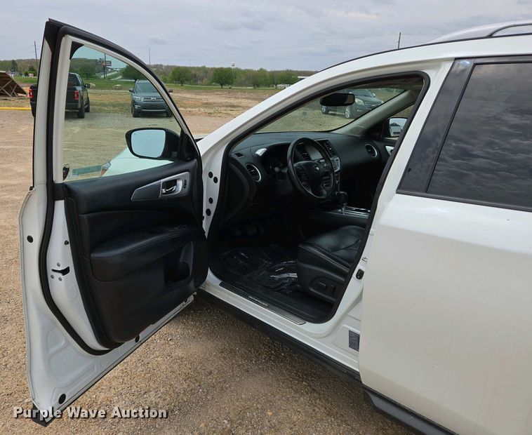 image for item EJ7487 2017 Nissan Pathfinder SUV