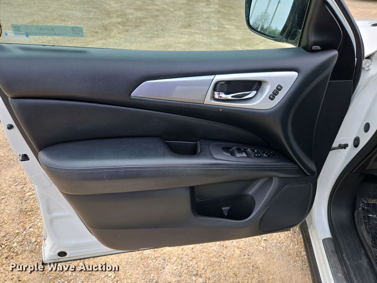 image for item EJ7487 2017 Nissan Pathfinder SUV