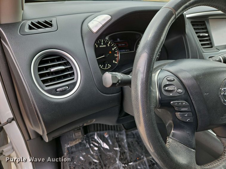 image for item EJ7487 2017 Nissan Pathfinder SUV