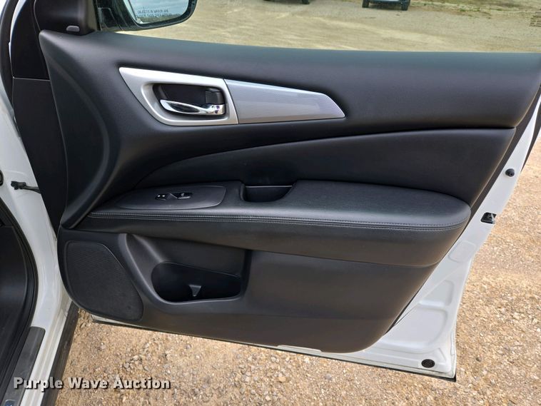 image for item EJ7487 2017 Nissan Pathfinder SUV