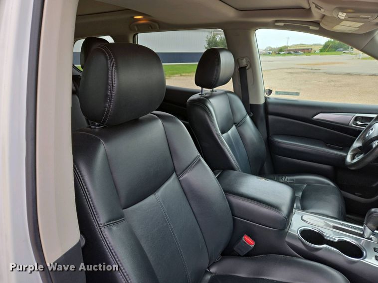 image for item EJ7487 2017 Nissan Pathfinder SUV