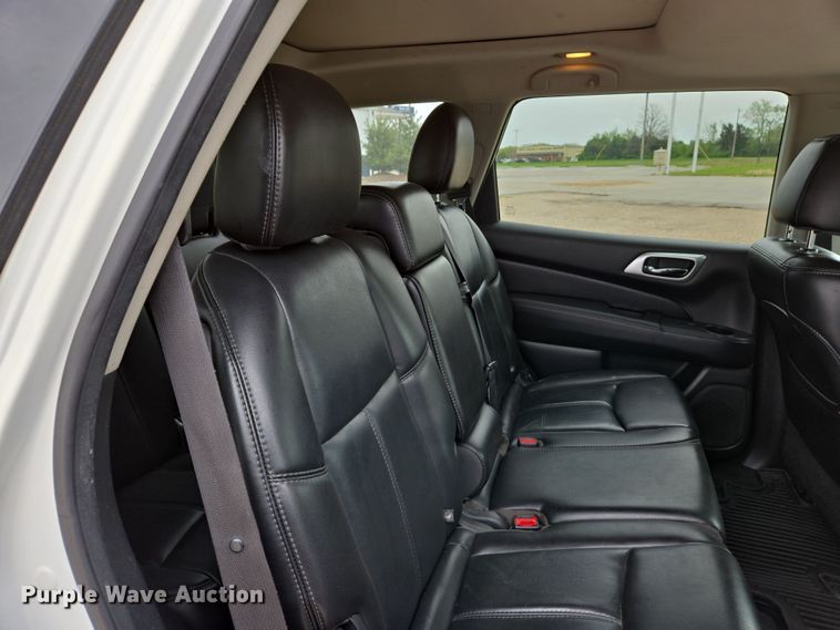 image for item EJ7487 2017 Nissan Pathfinder SUV