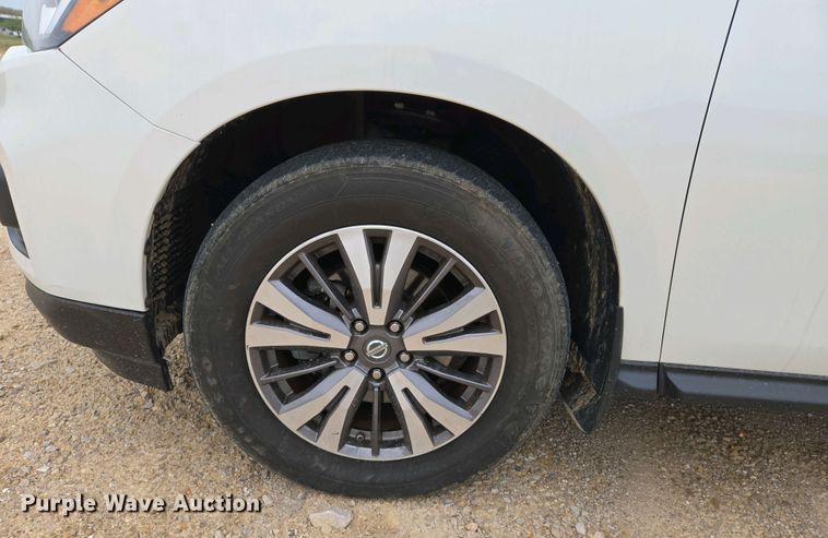 image for item EJ7487 2017 Nissan Pathfinder SUV