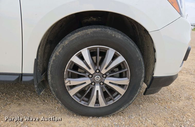 image for item EJ7487 2017 Nissan Pathfinder SUV