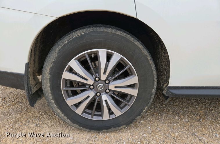 image for item EJ7487 2017 Nissan Pathfinder SUV