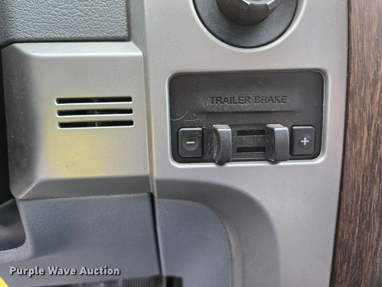 image for item EJ7489 2013 Ford F150 Lariat  SuperCrew pickup truck