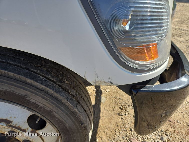 image for item EJ7495 2015 Hino 268 box truck