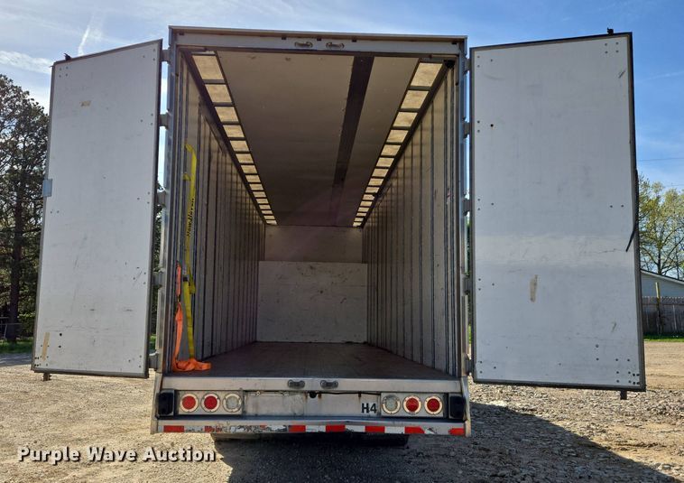 image for item EJ7495 2015 Hino 268 box truck