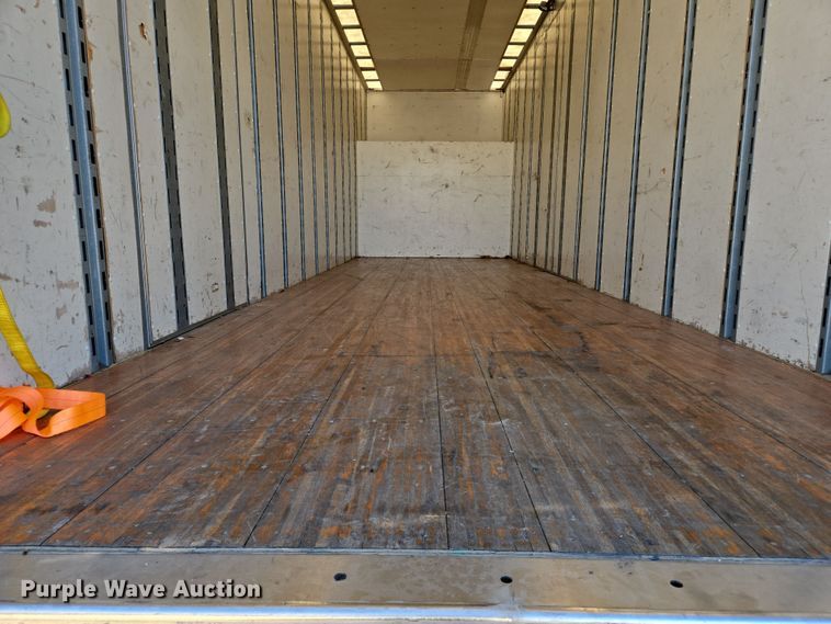 image for item EJ7495 2015 Hino 268 box truck