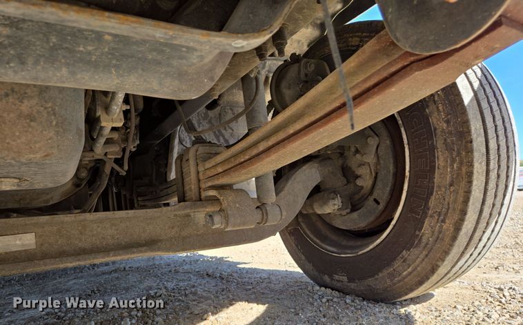 image for item EJ7495 2015 Hino 268 box truck