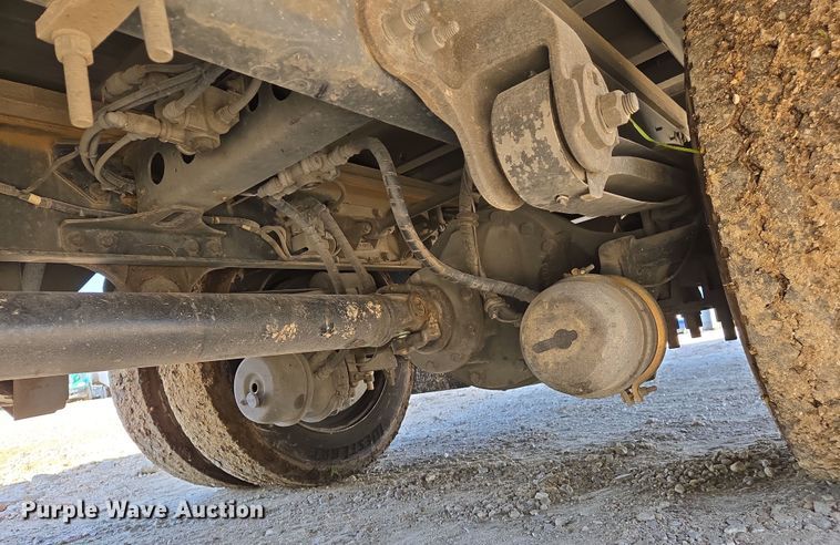 image for item EJ7495 2015 Hino 268 box truck