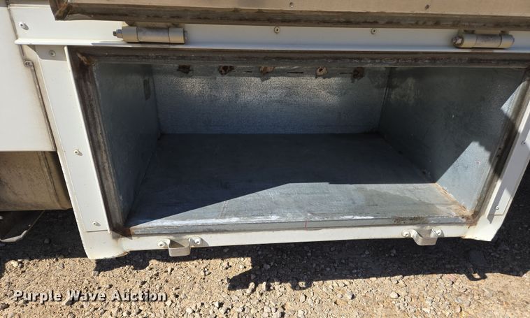 image for item EJ7495 2015 Hino 268 box truck