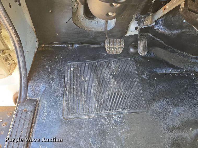 image for item EJ7495 2015 Hino 268 box truck