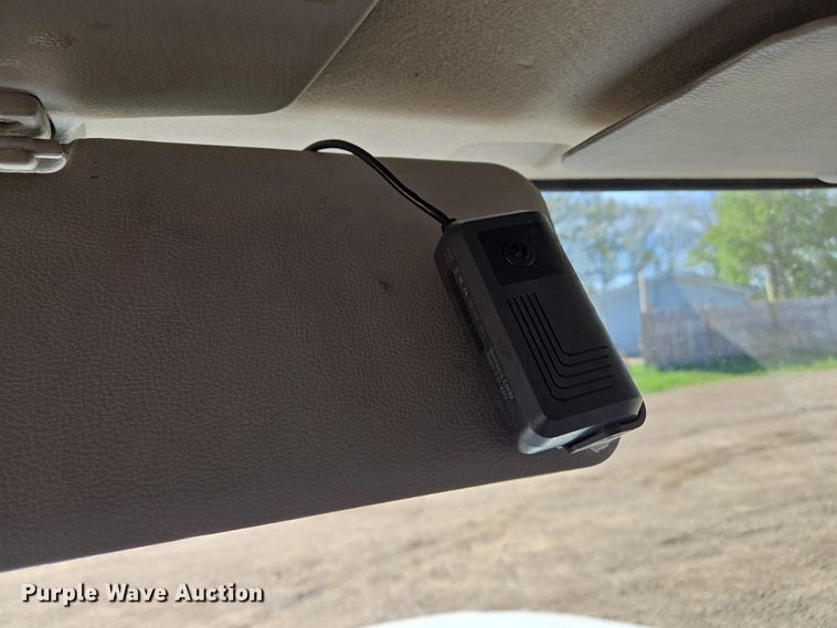 image for item EJ7495 2015 Hino 268 box truck