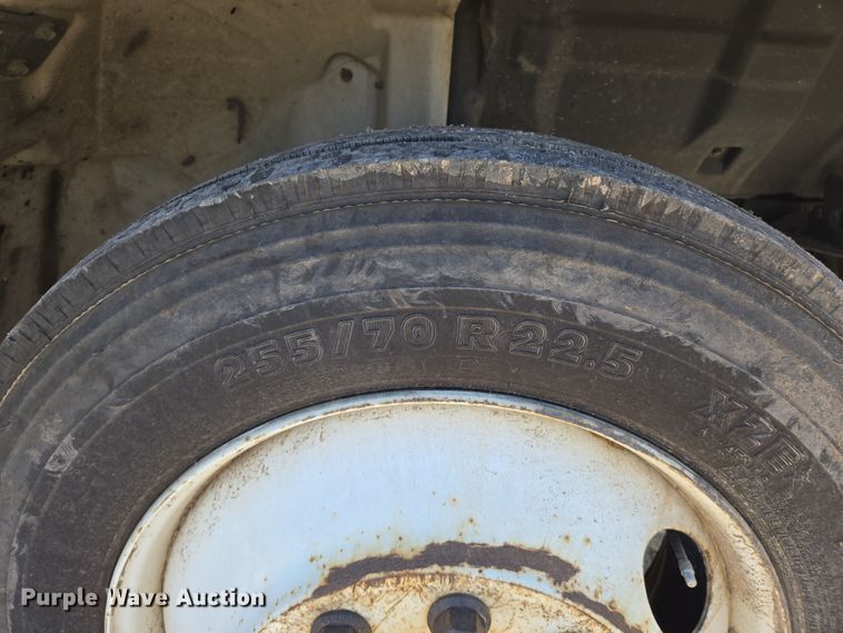 image for item EJ7495 2015 Hino 268 box truck