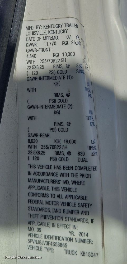 image for item EJ7495 2015 Hino 268 box truck