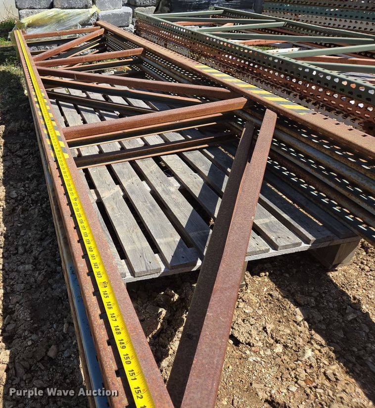 image for item EJ7496 Pallet racking