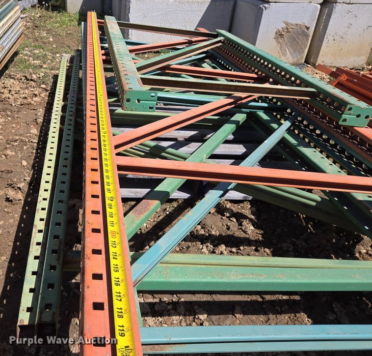 image for item EJ7499 Pallet racking