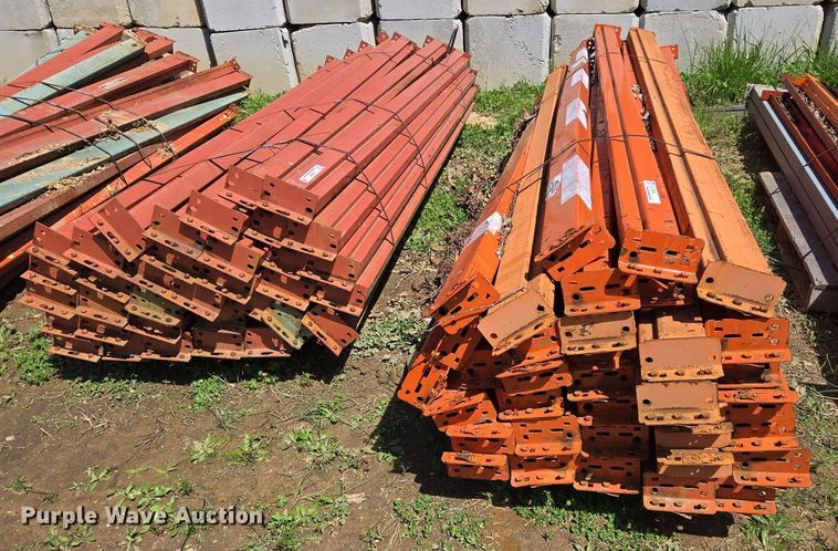 image for item EJ7502 Pallet racking shelves