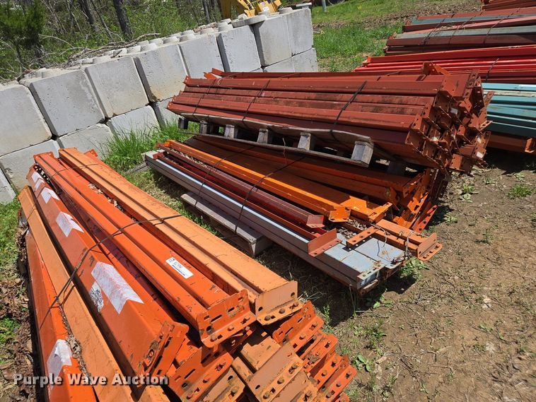 image for item EJ7502 Pallet racking shelves