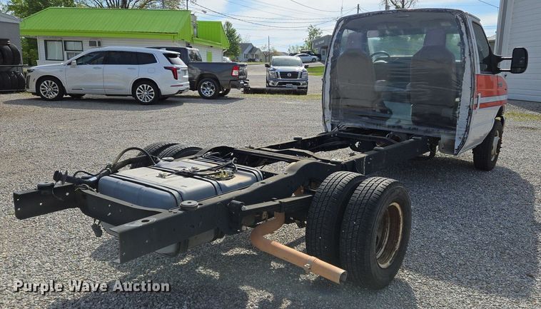 image for item EJ7509 2017 Ford E450 van cab and chassis