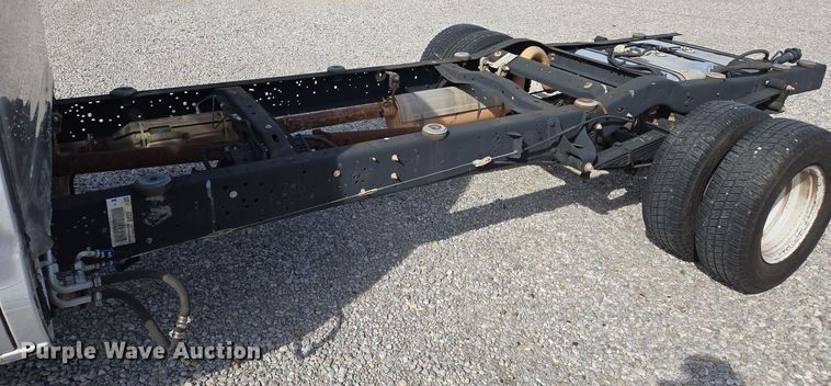 image for item EJ7509 2017 Ford E450 van cab and chassis